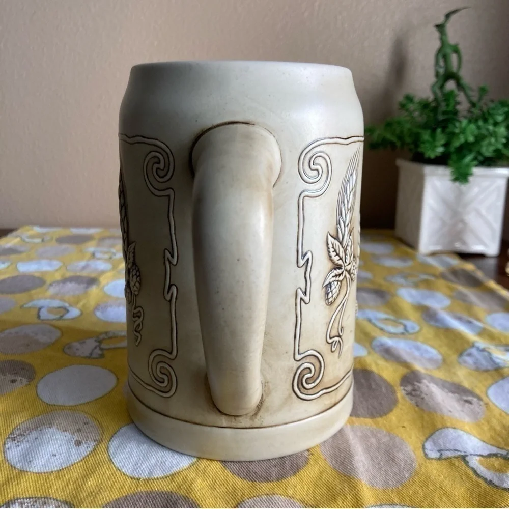 Vintage Anheuser Busch beer stein - Picture 6 of 10